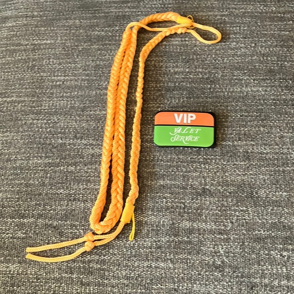 Halloween Costume VIP Valet Service Dreamgirl Costume - Picture 14 of 16